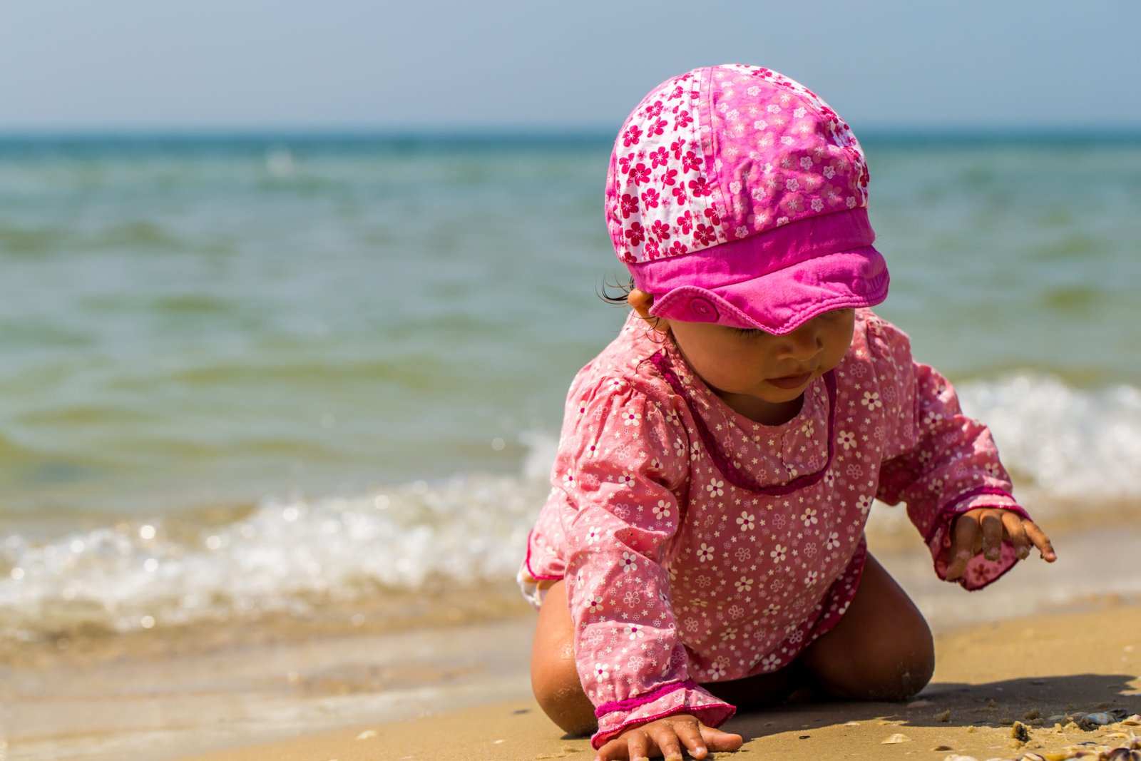Baby Swimming Suit Guide: How to Choose, Wear, & Put on a Suit